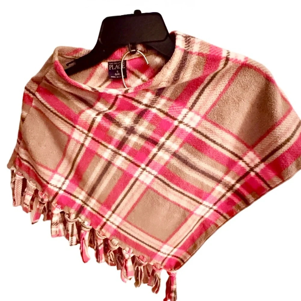 The Children’s Place Plaid Pink & Brown Poncho with fringe. Girls size 5/6